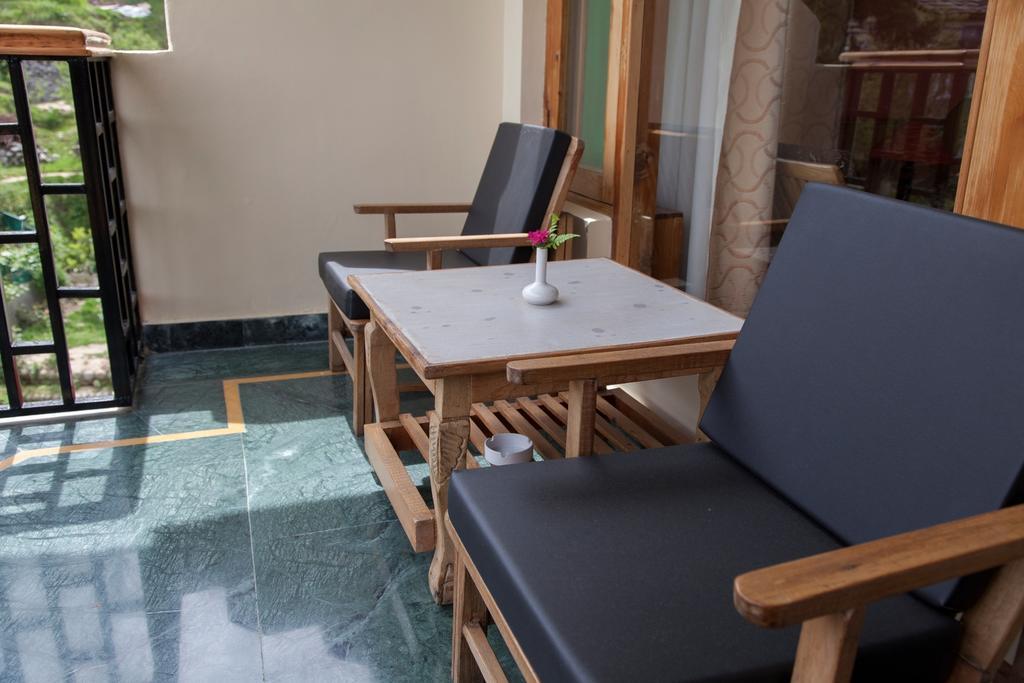Nagar  Hotel Naggar Delight الغرفة الصورة
